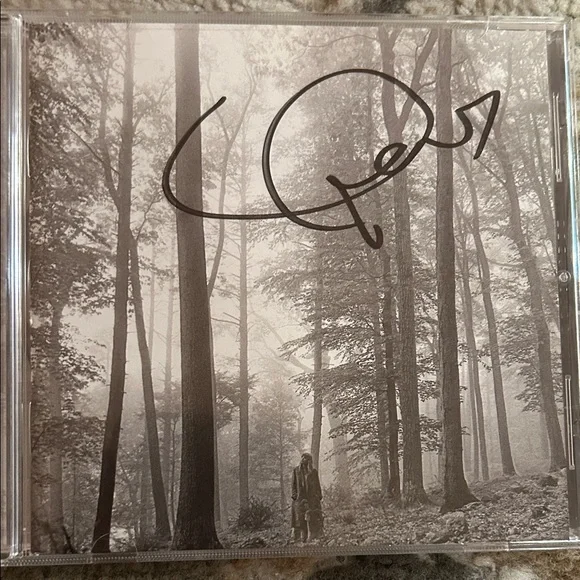 SOLD Taylor Swift Hand SIGNED Folklore cd - Picture 3 of 6